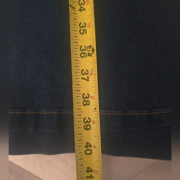 Vintage-Style Dark Wash Flare Jeans - Picture 11 of 12